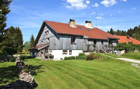G&icirc;te n&deg;25G159 Les Fourgs - Doubs - photo