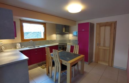 G&icirc;te n&deg;25G562 Montlebon - Doubs - Cuisine int&eacute;gr&eacute;e