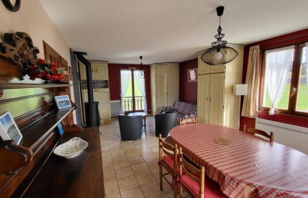 G&icirc;te n&deg;25G73 Les Pontets - Doubs - Salle &agrave; manger et Salon