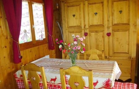 G&icirc;te n&deg;25G408 Montlebon - Doubs - salle de s&eacute;jour