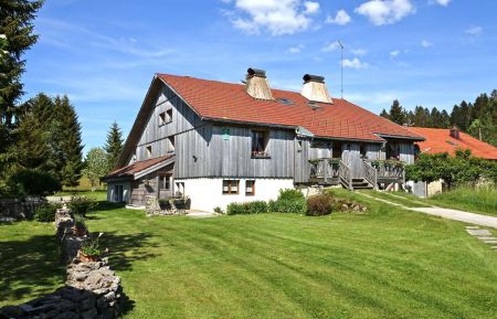G&icirc;te n&deg;25G160 Les Fourgs - Doubs - photo