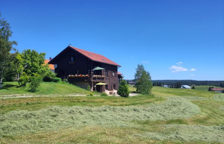 G&icirc;te n&deg;25G122 Chapelle-des-Bois - Doubs - photo