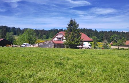 G&icirc;te n&deg;25G172 Maisons-du-Bois-Li&egrave;vremont - Doubs - photo