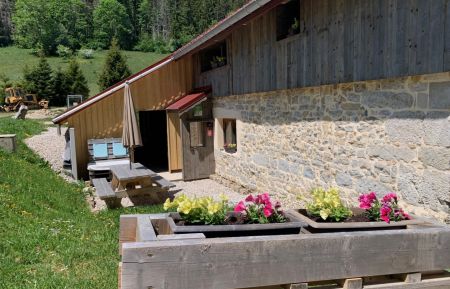 G&icirc;te n&deg;25G548 Grand'Combe-Ch&acirc;teleu - Doubs - ENTREE-TERRASSE GITE
