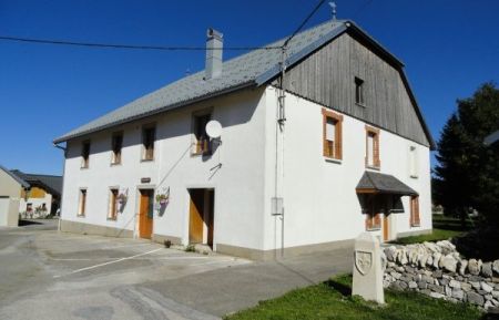 G&icirc;te n&deg;25G66 Chapelle-des-Bois - Doubs - photo